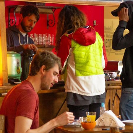 Hostel Inn Calafate 埃尔卡拉法特 外观 照片