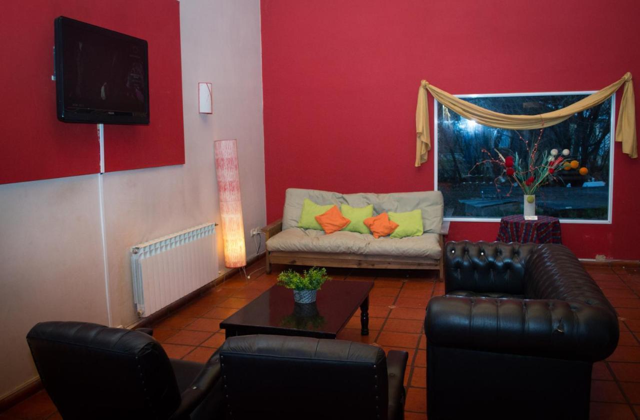 Hostel Inn Calafate 埃尔卡拉法特 外观 照片